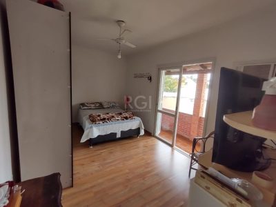 Casa à venda com 200m², 4 quartos, 1 suíte, 3 vagas no bairro Ipanema em Porto Alegre - Foto 20