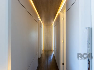 Apartamento à venda com 72m², 3 quartos, 1 suíte, 2 vagas no bairro Glória em Porto Alegre - Foto 18