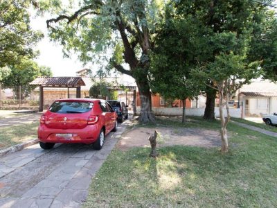 Casa à venda com 134m², 5 quartos, 5 vagas no bairro Santa Tereza em Porto Alegre - Foto 2