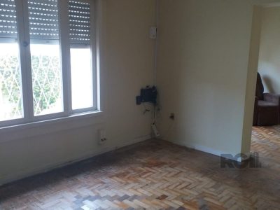 Casa à venda com 140m², 3 quartos, 3 vagas no bairro Azenha em Porto Alegre - Foto 12