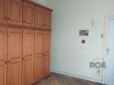 Casa à venda com 140m², 3 quartos, 3 vagas no bairro Azenha em Porto Alegre - Foto 15