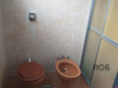 Casa à venda com 140m², 3 quartos, 3 vagas no bairro Azenha em Porto Alegre - Foto 19