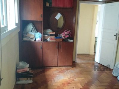 Casa à venda com 140m², 3 quartos, 3 vagas no bairro Azenha em Porto Alegre - Foto 22