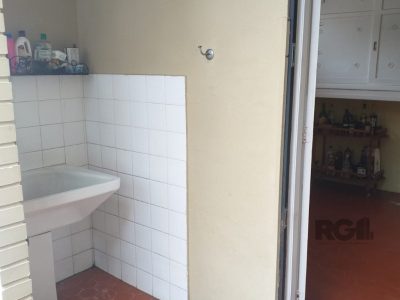 Casa à venda com 140m², 3 quartos, 3 vagas no bairro Azenha em Porto Alegre - Foto 24