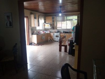 Casa à venda com 90m², 4 quartos no bairro Tristeza em Porto Alegre - Foto 4