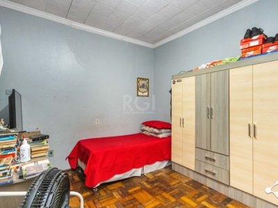 Casa à venda com 240m², 3 quartos, 1 suíte, 3 vagas no bairro Cristal em Porto Alegre - Foto 44