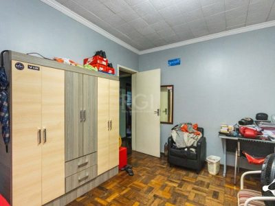 Casa à venda com 240m², 3 quartos, 1 suíte, 3 vagas no bairro Cristal em Porto Alegre - Foto 45