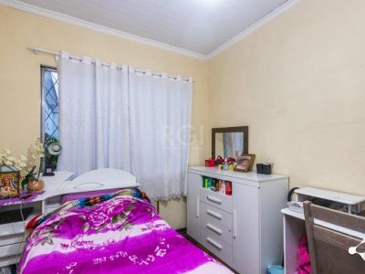 Casa à venda com 240m², 3 quartos, 1 suíte, 3 vagas no bairro Cristal em Porto Alegre - Foto 48