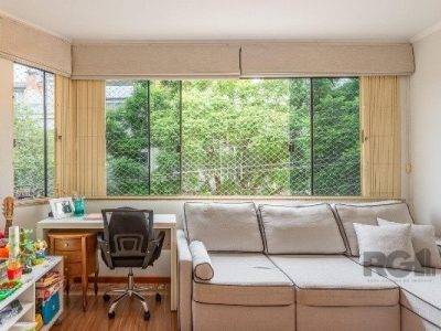 Apartamento à venda com 75m², 2 quartos, 1 suíte, 2 vagas no bairro Jardim Botânico em Porto Alegre - Foto 4