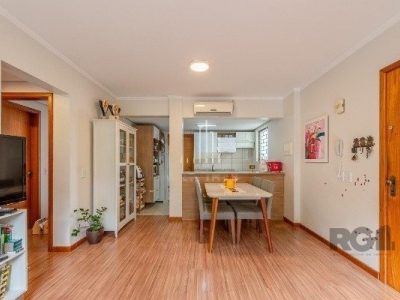 Apartamento à venda com 75m², 2 quartos, 1 suíte, 2 vagas no bairro Jardim Botânico em Porto Alegre - Foto 8