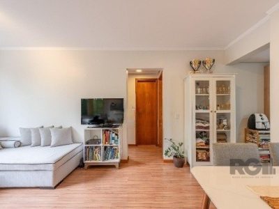 Apartamento à venda com 75m², 2 quartos, 1 suíte, 2 vagas no bairro Jardim Botânico em Porto Alegre - Foto 6