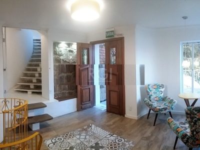 Casa à venda com 307m², 3 quartos, 3 suítes no bairro Ipanema em Porto Alegre - Foto 17