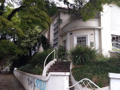 Casa à venda com 485m², 5 quartos, 1 suíte, 1 vaga no bairro Petrópolis em Porto Alegre - Foto 33