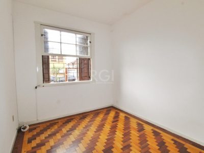 Casa à venda com 250m², 4 quartos, 3 vagas no bairro Glória em Porto Alegre - Foto 5