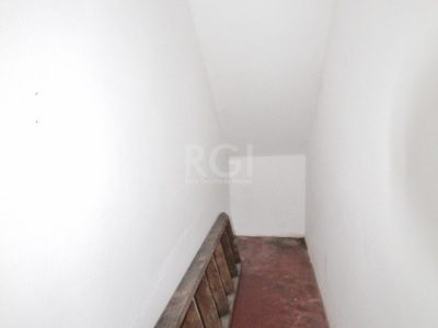 Casa à venda com 250m², 4 quartos, 3 vagas no bairro Glória em Porto Alegre - Foto 10