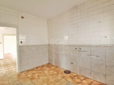 Casa à venda com 250m², 4 quartos, 3 vagas no bairro Glória em Porto Alegre - Foto 13