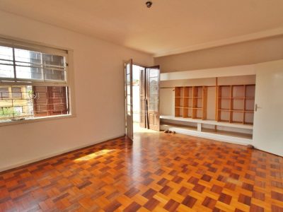 Casa à venda com 250m², 4 quartos, 3 vagas no bairro Glória em Porto Alegre - Foto 24