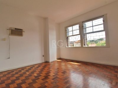 Casa à venda com 250m², 4 quartos, 3 vagas no bairro Glória em Porto Alegre - Foto 26