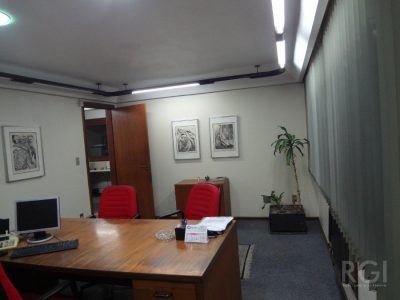 Conjunto/Sala à venda com 117m² no bairro Mont Serrat em Porto Alegre - Foto 3