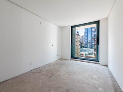 Apartamento à venda com 317m², 3 quartos, 3 suítes, 4 vagas no bairro Petrópolis em Porto Alegre - Foto 7