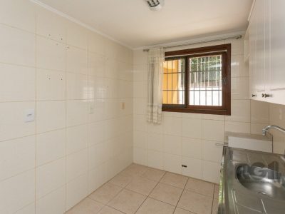 Casa à venda com 265m², 5 quartos, 1 suíte, 3 vagas no bairro Jardim Carvalho em Porto Alegre - Foto 35