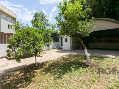 Casa à venda com 265m², 5 quartos, 1 suíte, 3 vagas no bairro Jardim Carvalho em Porto Alegre - Foto 75