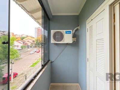 Casa à venda com 269m², 3 quartos, 2 suítes, 2 vagas no bairro Tristeza em Porto Alegre - Foto 15