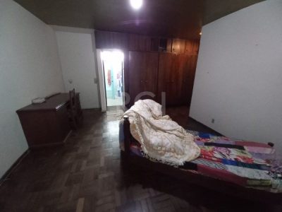 Casa à venda com 250m² no bairro Chácara das Pedras em Porto Alegre - Foto 13