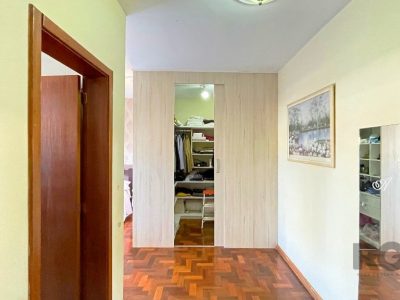 Casa à venda com 206m², 4 quartos, 1 suíte, 4 vagas no bairro Glória em Porto Alegre - Foto 8