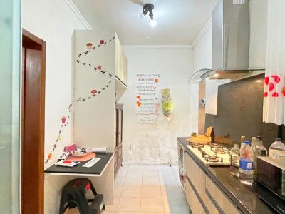 Casa à venda com 206m², 4 quartos, 1 suíte, 4 vagas no bairro Glória em Porto Alegre - Foto 33