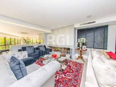 Apartamento à venda com 257m², 3 quartos, 3 suítes, 3 vagas no bairro Bela Vista em Porto Alegre - Foto 4