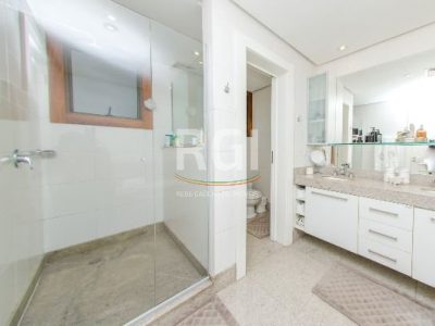 Apartamento à venda com 257m², 3 quartos, 3 suítes, 3 vagas no bairro Bela Vista em Porto Alegre - Foto 24