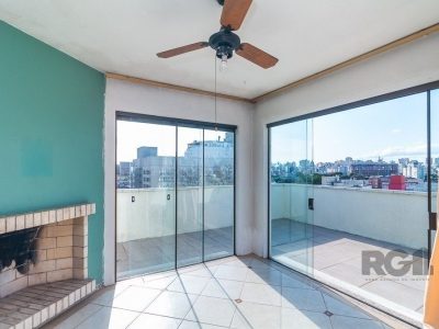 Cobertura à venda com 211m², 3 quartos, 1 suíte, 1 vaga no bairro Menino Deus em Porto Alegre - Foto 4