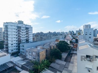 Cobertura à venda com 211m², 3 quartos, 1 suíte, 1 vaga no bairro Menino Deus em Porto Alegre - Foto 10