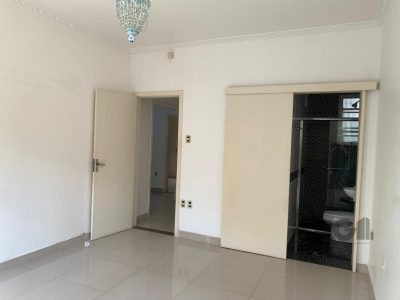 Apartamento à venda com 194m², 3 quartos, 3 suítes, 1 vaga no bairro Auxiliadora em Porto Alegre - Foto 2