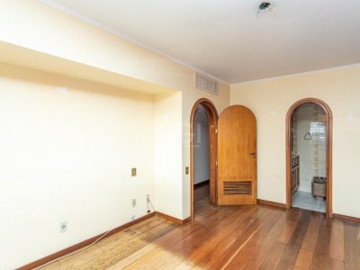 Apartamento à venda com 155m², 3 quartos, 1 suíte, 2 vagas no bairro Menino Deus em Porto Alegre - Foto 18