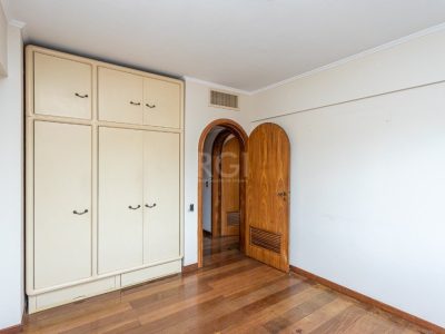 Apartamento à venda com 155m², 3 quartos, 1 suíte, 2 vagas no bairro Menino Deus em Porto Alegre - Foto 23