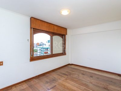 Apartamento à venda com 155m², 3 quartos, 1 suíte, 2 vagas no bairro Menino Deus em Porto Alegre - Foto 25