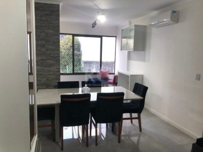 Apartamento à venda com 82m², 2 quartos, 1 suíte, 2 vagas no bairro Petrópolis em Porto Alegre - Foto 4