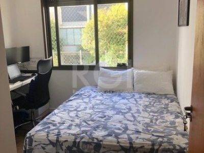 Apartamento à venda com 82m², 2 quartos, 1 suíte, 2 vagas no bairro Petrópolis em Porto Alegre - Foto 15