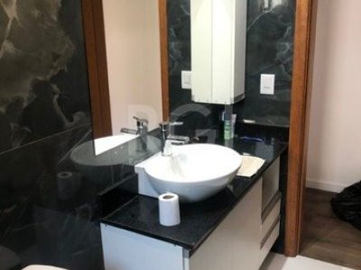 Apartamento à venda com 82m², 2 quartos, 1 suíte, 2 vagas no bairro Petrópolis em Porto Alegre - Foto 17