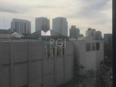 Conjunto/Sala à venda com 47m² no bairro Praia de Belas em Porto Alegre - Foto 20