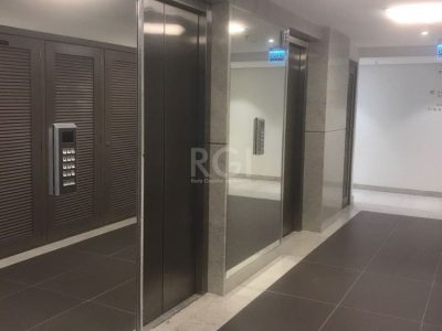 Conjunto/Sala à venda com 47m² no bairro Praia de Belas em Porto Alegre - Foto 24