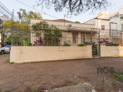 Casa à venda com 157m², 3 quartos, 1 vaga no bairro Floresta em Porto Alegre - Foto 22