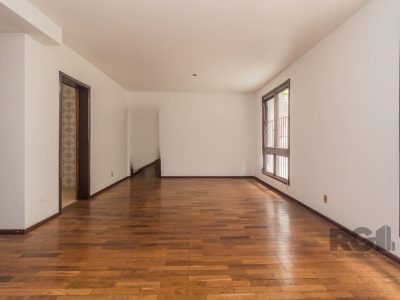 Apartamento à venda com 115m², 3 quartos, 1 suíte, 1 vaga no bairro Petrópolis em Porto Alegre - Foto 2