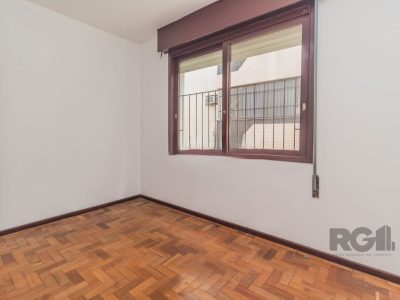 Apartamento à venda com 115m², 3 quartos, 1 suíte, 1 vaga no bairro Petrópolis em Porto Alegre - Foto 7