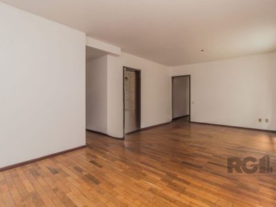 Apartamento à venda com 115m², 3 quartos, 1 suíte, 1 vaga no bairro Petrópolis em Porto Alegre - Foto 9