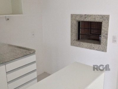 Apartamento à venda com 75m², 2 quartos, 1 suíte, 1 vaga no bairro Passo d'Areia em Porto Alegre - Foto 2