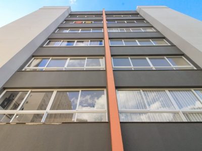 Apartamento à venda com 74m², 2 quartos, 1 suíte, 2 vagas no bairro Passo d'Areia em Porto Alegre - Foto 2