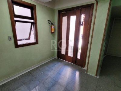 Apartamento à venda com 32m², 1 quarto no bairro Rio Branco em Porto Alegre - Foto 2